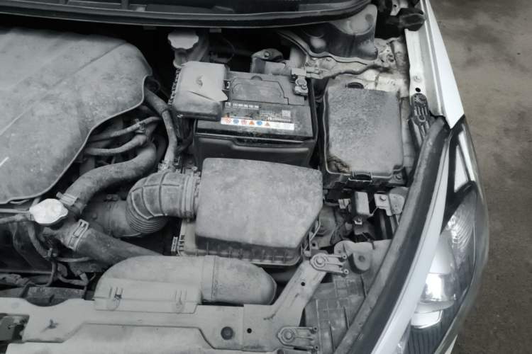 Used Kia K3 2015 1.6L Manual GL Engine Bay Left