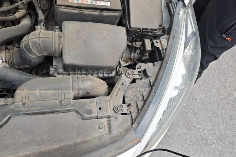 Used Kia K3 2015 1.6L Automatic GL Engine Bay Left