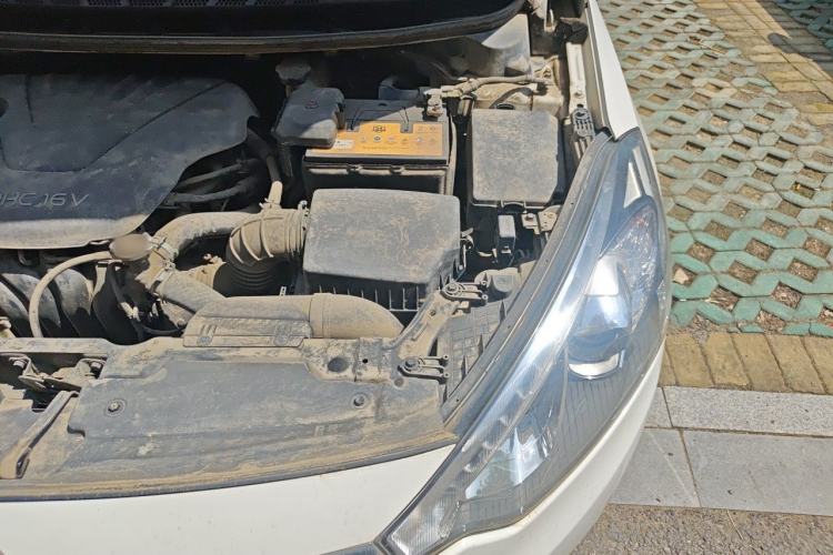 Used Kia K3 2015 1.6L Automatic GLS Engine Bay Left