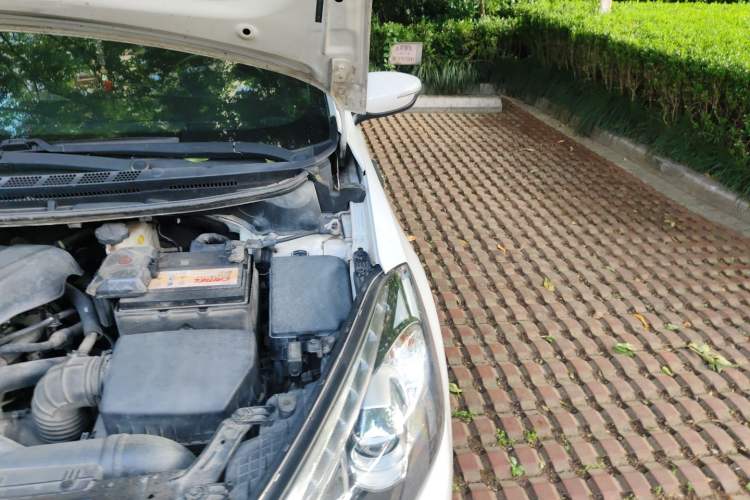 Used Kia K3 2015 1.6L Automatic GLS Engine Bay Left