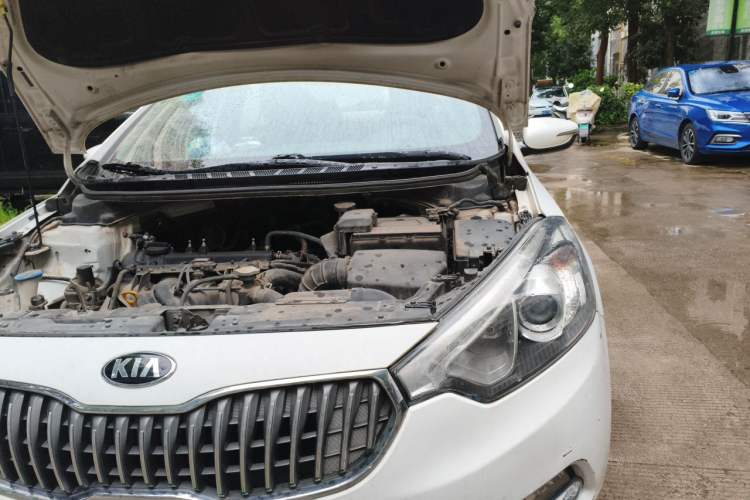 Used Kia K3 2015 1.6L Automatic GLS Engine Bay Left