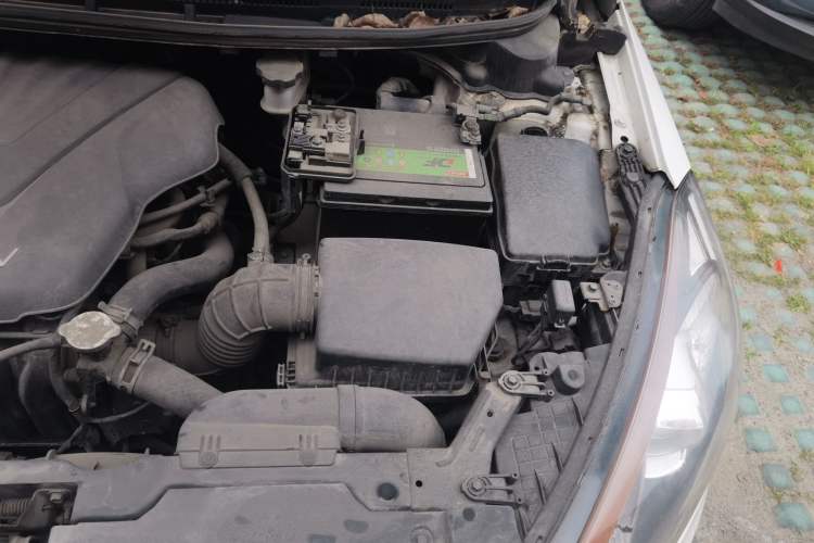Used Kia K3 2015 1.6L Manual GL Engine Bay Left
