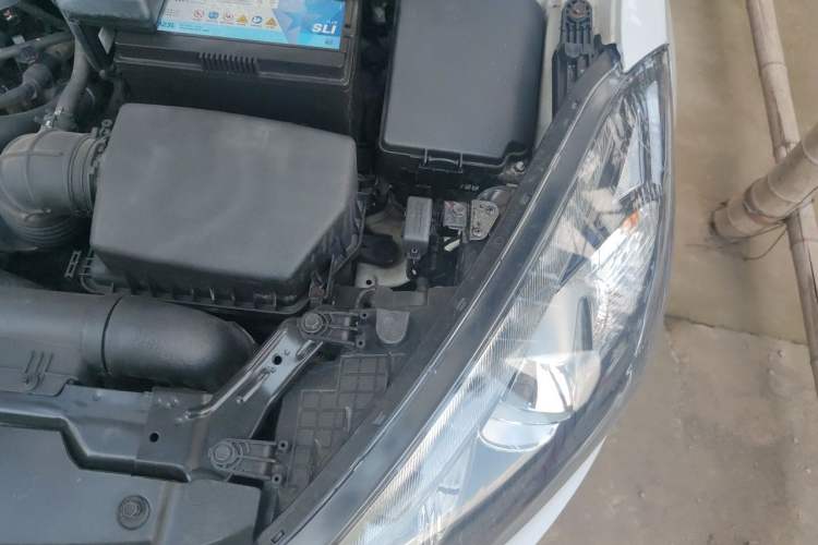 Used Kia K3 2015 1.6L Automatic GLS Engine Bay Left