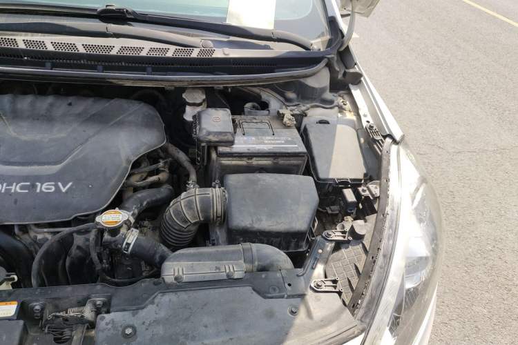Used Kia K3 2015 1.6L Automatic GLS Engine Bay Left