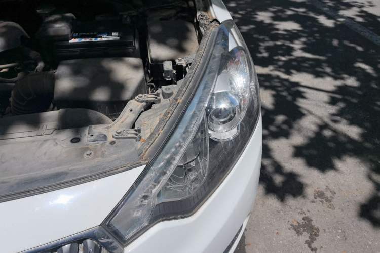 Used Kia K3 2015 1.6L Automatic GLS Engine Bay Left