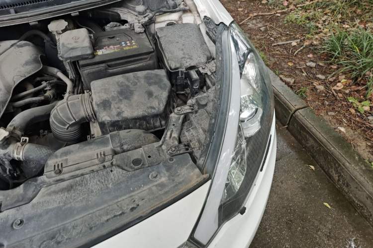 Used Kia K3 2015 1.6L Automatic GL Engine Bay Left