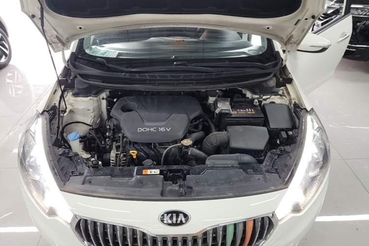 Used Kia K3 2015 1.6L Manual GLS Engine Bay
