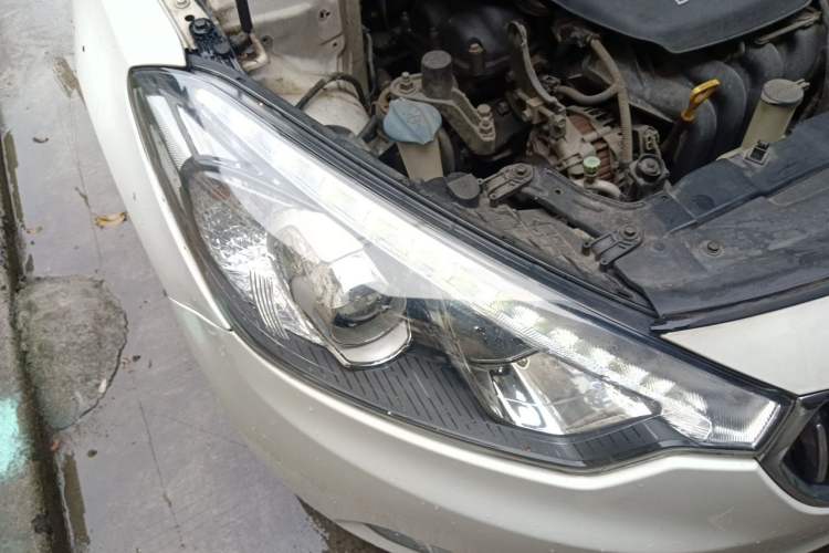 Used Kia K3 2015 1.6L Automatic GLS Engine Bay Right