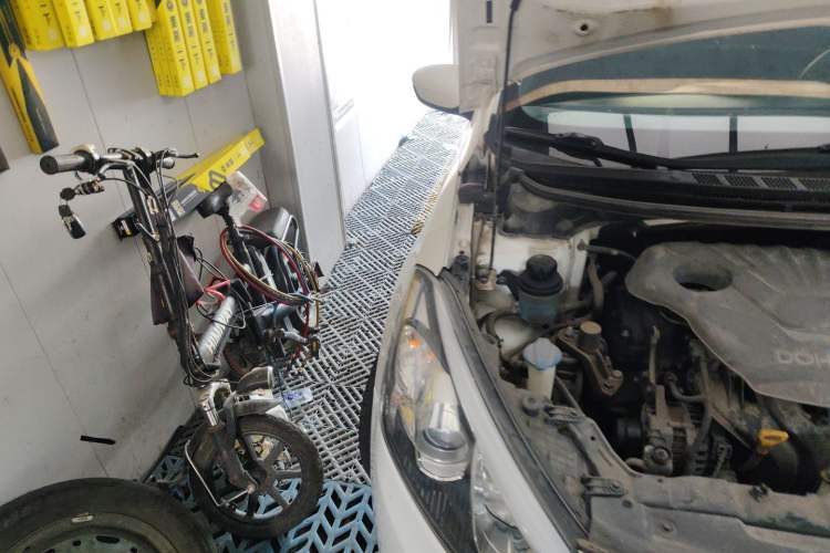 Used Kia K3 2015 1.6L Manual GL Engine Bay Right