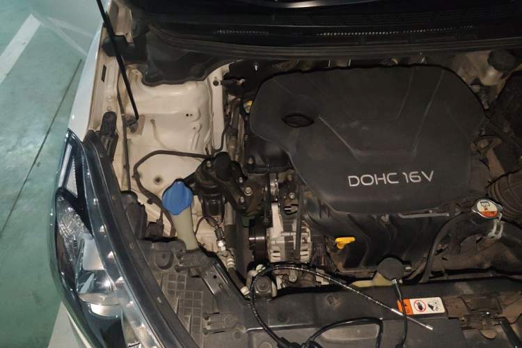 Used Kia K3 2015 1.6L Automatic GLS Engine Bay Right