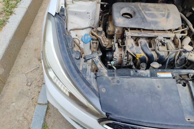 Used Kia K3 2015 1.6L Automatic GLS Engine Bay Right