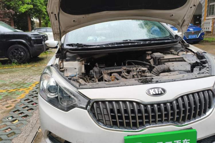 Used Kia K3 2015 1.6L Automatic GLS Engine Bay Right