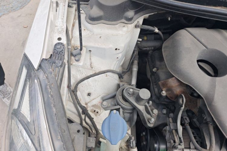 Used Kia K3 2015 1.6L Automatic DLX Engine Bay Right