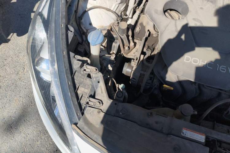 Used Kia K3 2015 1.6L Automatic GLS Engine Bay Right