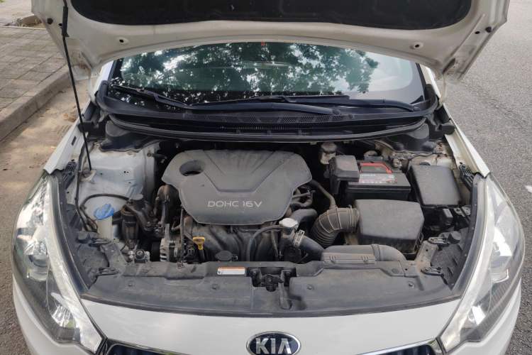 Used Kia K3 2015 1.6L Manual GLS Engine Bay