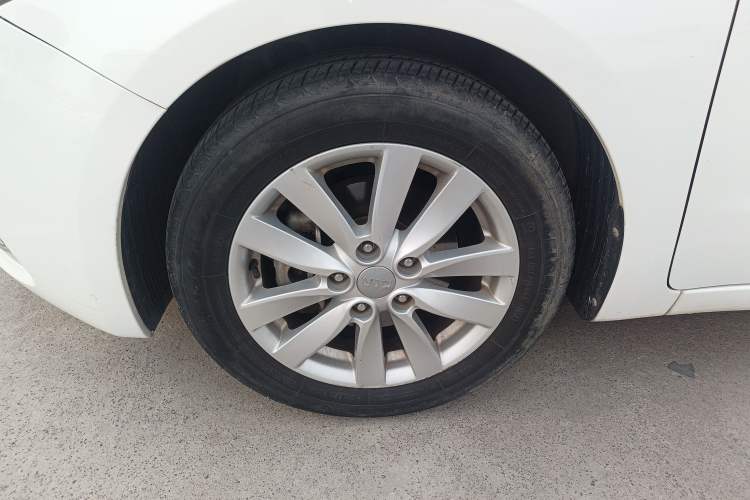 Used Kia K3 2015 1.6L Automatic GL Exterior 4