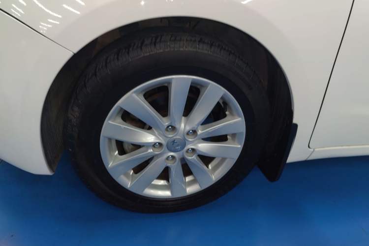 Used Kia K3 2015 1.6L Automatic GL Exterior 4