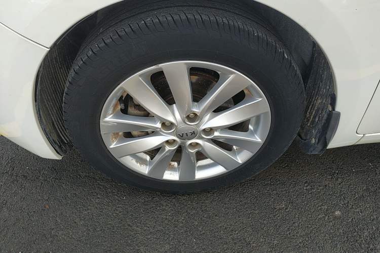 Used Kia K3 2015 1.6L Manual GLS Exterior 4