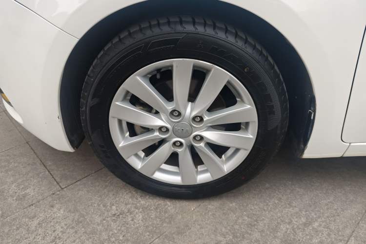 Used Kia K3 2015 1.6L Manual GLS Exterior 4