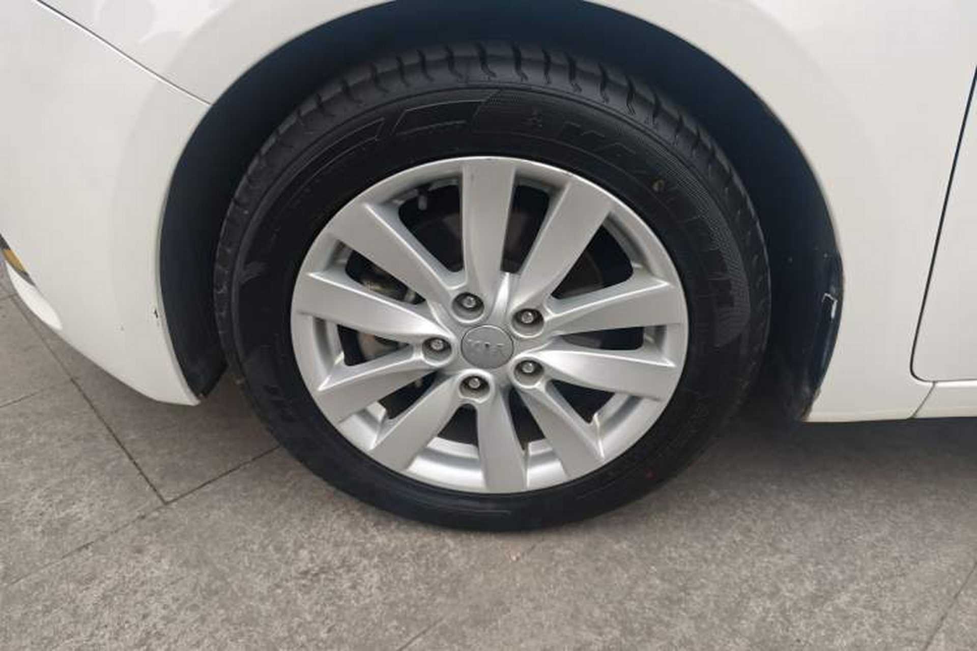 Used Kia K3 2015 1.6L Manual GLS Exterior 4