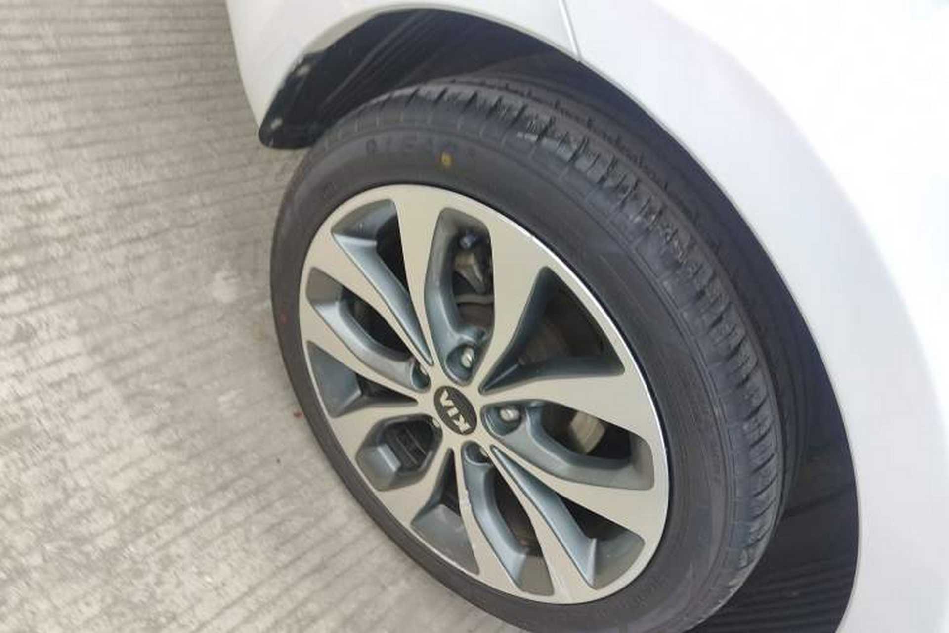 Used Kia K3 2015 1.6L Automatic GLS Exterior 5