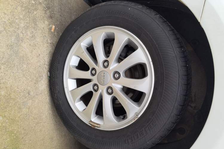 Used Kia K3 2015 1.6L Manual GL Exterior 5