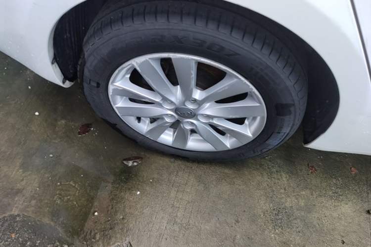 Used Kia K3 2015 1.6L Automatic GLS Exterior 5