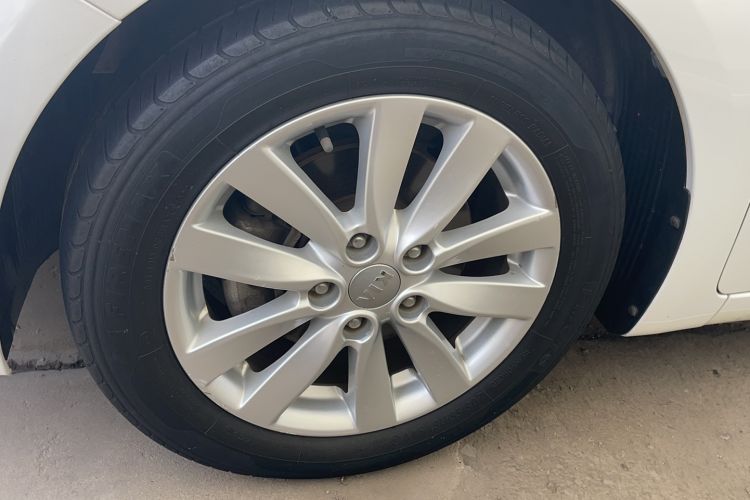 Used Kia K3 2015 1.6L Automatic GLS Exterior 7