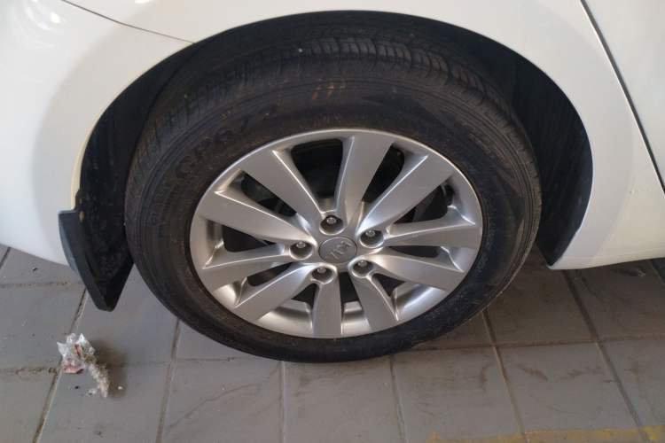 Used Kia K3 2015 1.6L Manual GLS Exterior 8