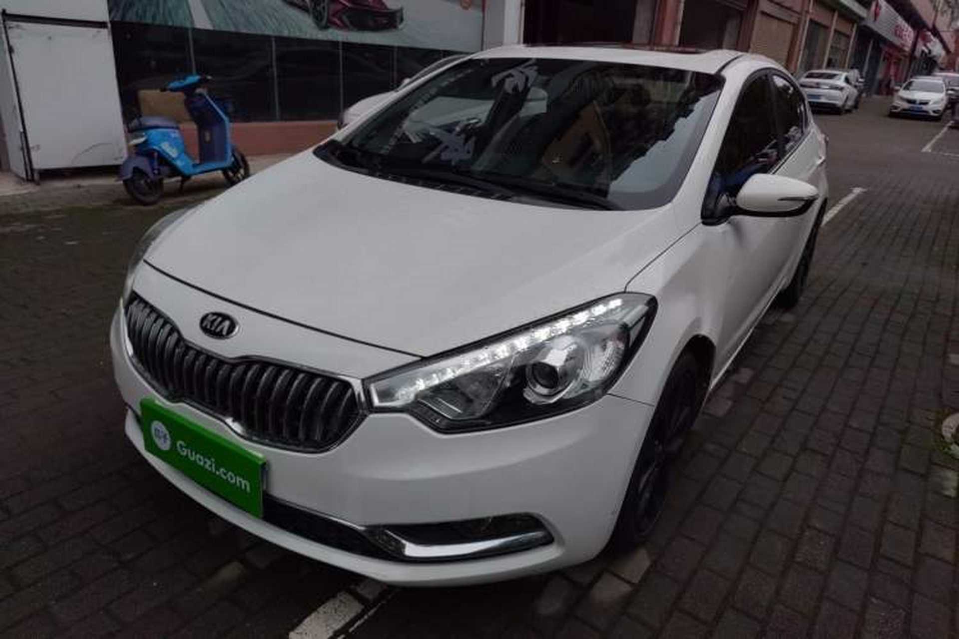 Used Kia K3 2015 1.6L Automatic Premium Front Left 45 Deg