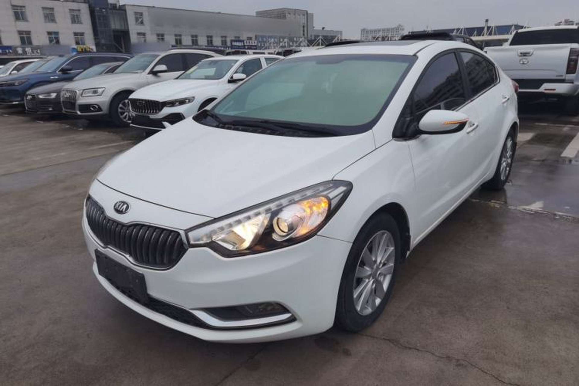 Used Kia K3 2015 1.6L Automatic GLS Front Left 45 Deg