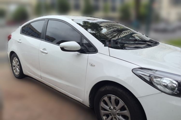 Used Kia K3 2015 1.6L Manual GL Front Right 45 Deg