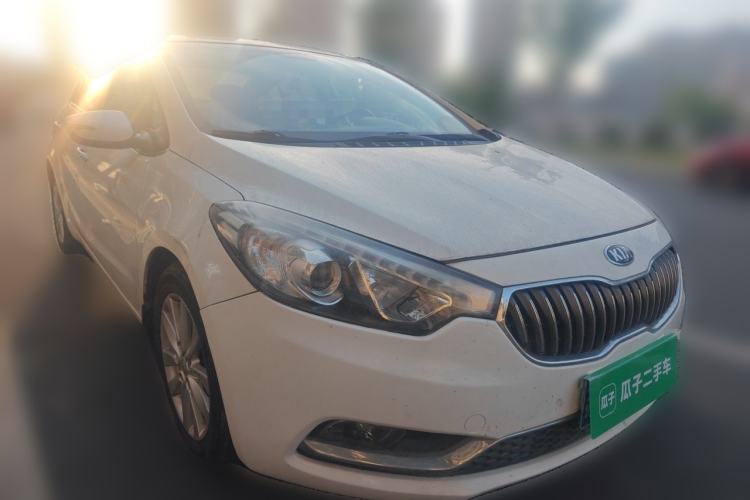 Used Kia K3 2015 1.6L Automatic GLS Front Right 45 Deg
