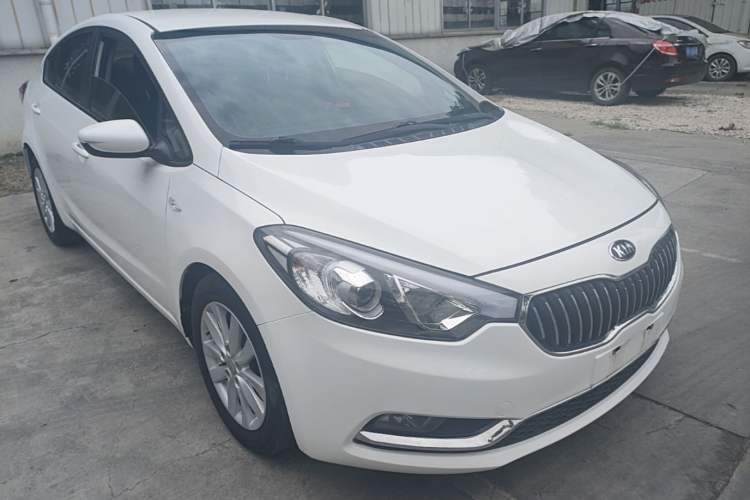 Used Kia K3 2015 1.6L Automatic GL Front Right 45 Deg