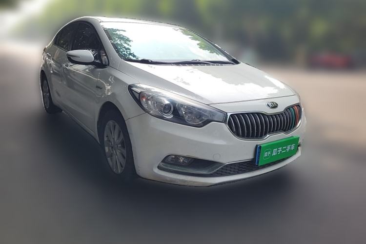 Used Kia K3 2015 1.6L Automatic GLS Front Right 45 Deg