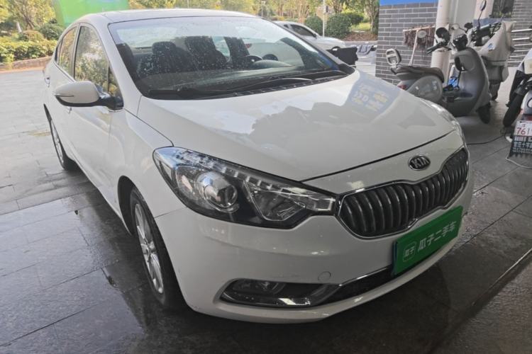 Used Kia K3 2015 1.6L Automatic GLS Front Right 45 Deg