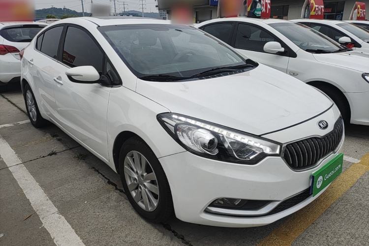 Used Kia K3 2015 1.6L Automatic GLS Front Right 45 Deg