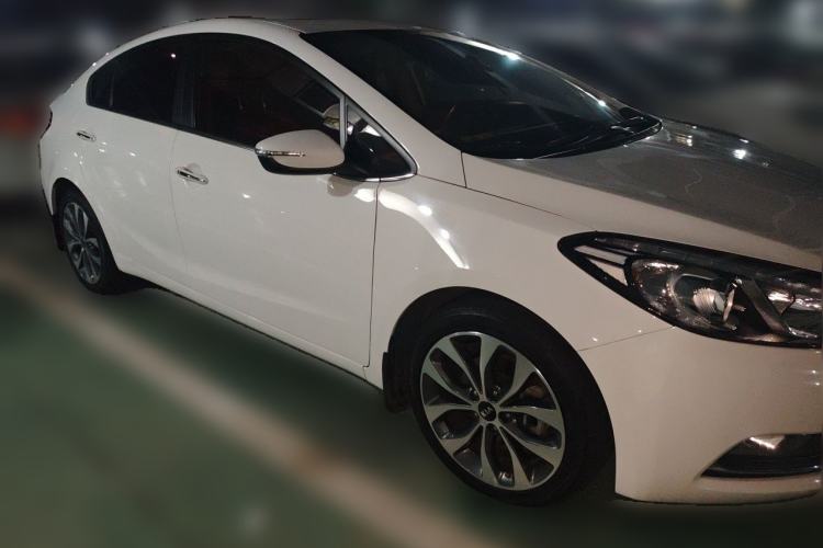 Used Kia K3 2015 1.6L Automatic GLS Front Right 45 Deg