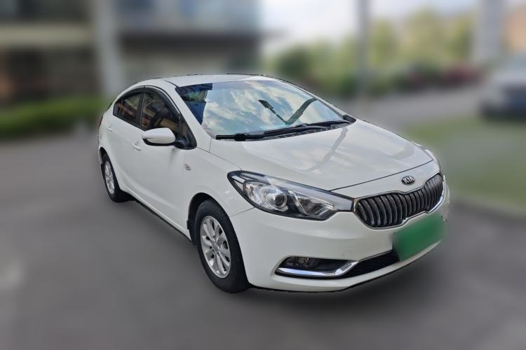 Used Kia K3 2015 1.6L Manual GL Front Right 45 Deg