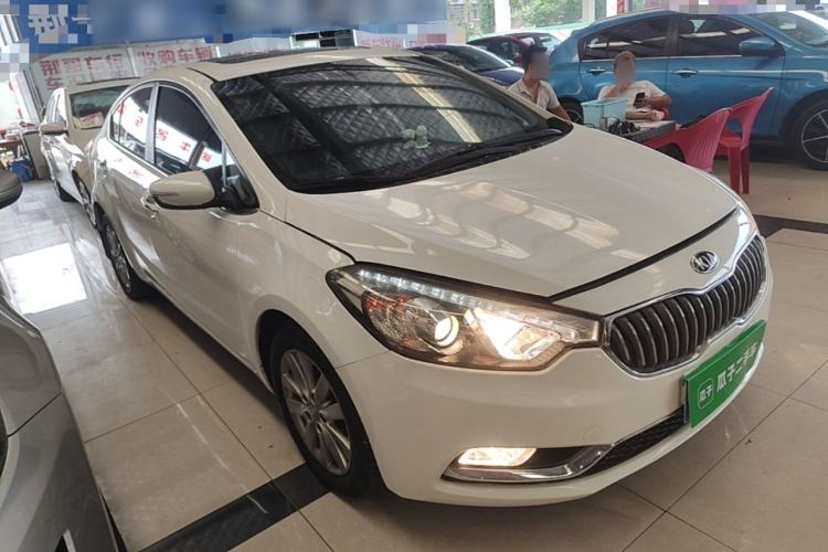 Used Kia K3 2015 1.6L Automatic GLS Front Right 45 Deg