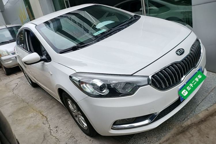 Used Kia K3 2015 1.6L Manual GL Front Right 45 Deg
