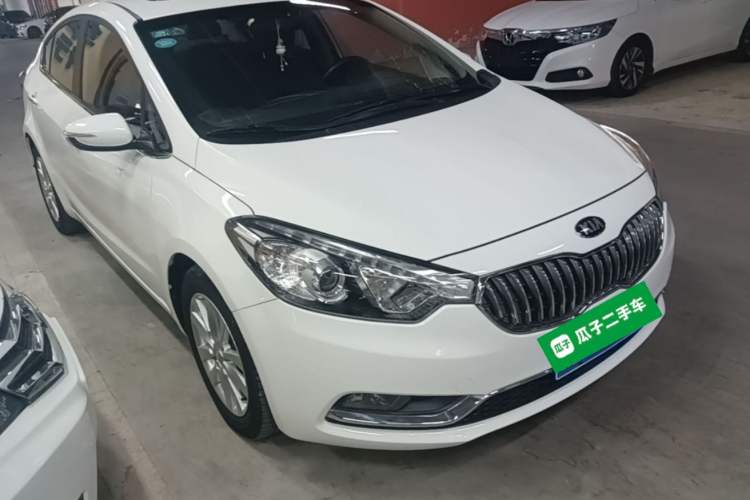 Used Kia K3 2015 1.6L Automatic GLS Front Right 45 Deg