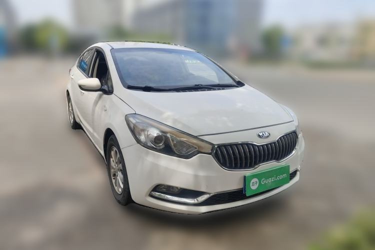 Used Kia K3 2015 1.6L Manual GL Front Right 45 Deg