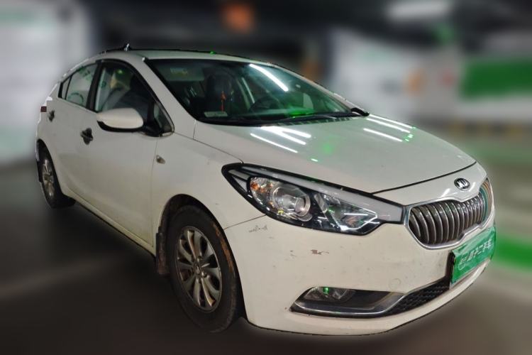 Used Kia K3 2015 1.6L Manual GL Front Right 45 Deg