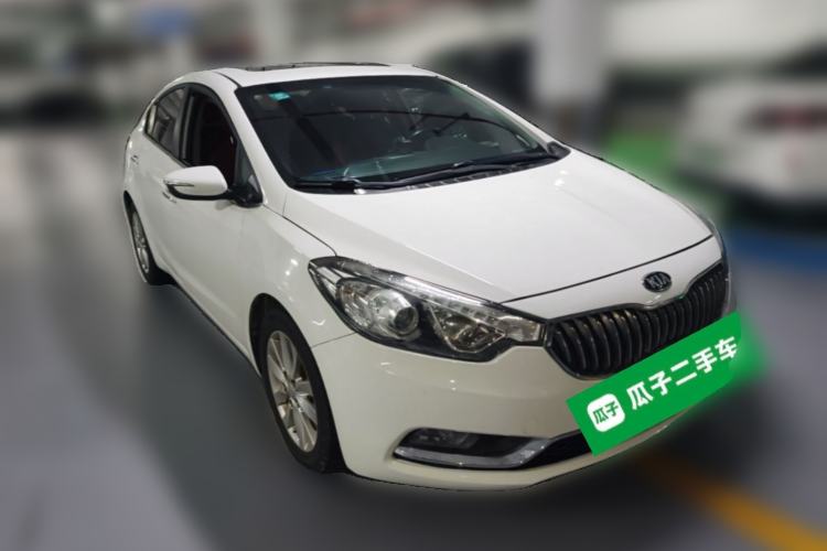 Used Kia K3 2015 1.6L Automatic GLS Front Right 45 Deg