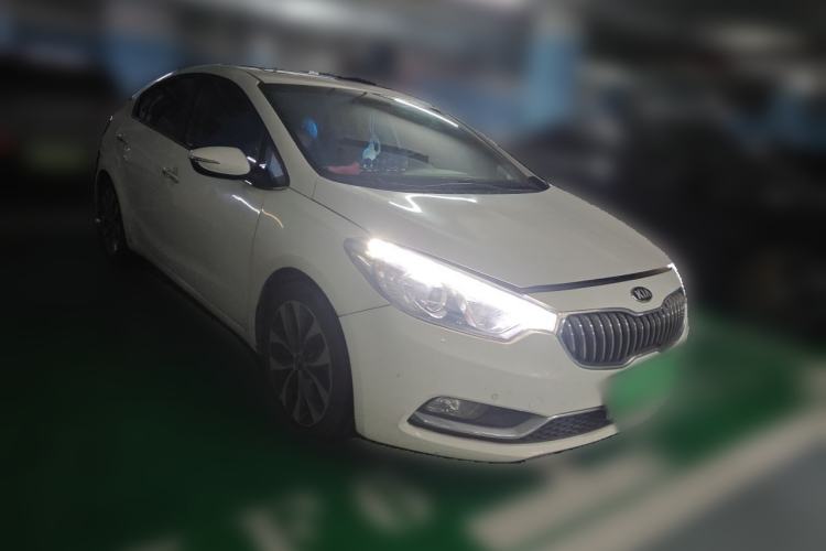 Used Kia K3 2015 1.6L Automatic GLS Front Right 45 Deg