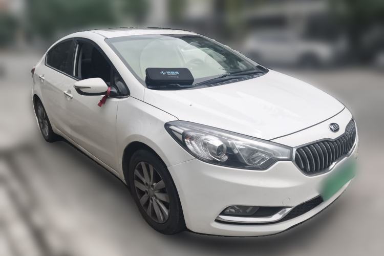Used Kia K3 2015 1.6L Manual GLS Front Right 45 Deg