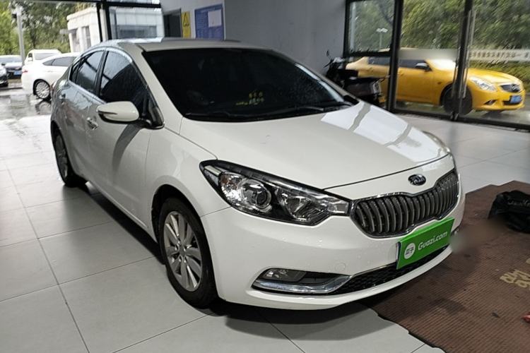 Used Kia K3 2015 1.6L Automatic GLS Front Right 45 Deg