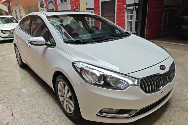 Used Kia K3 2015 1.6L Manual GLS Front Right 45 Deg