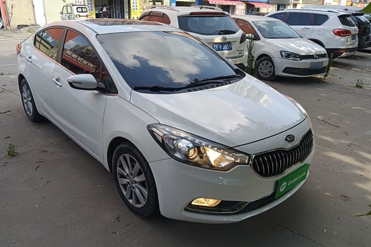 Used Kia K3 2015 1.6L Automatic GLS Front Right 45 Deg